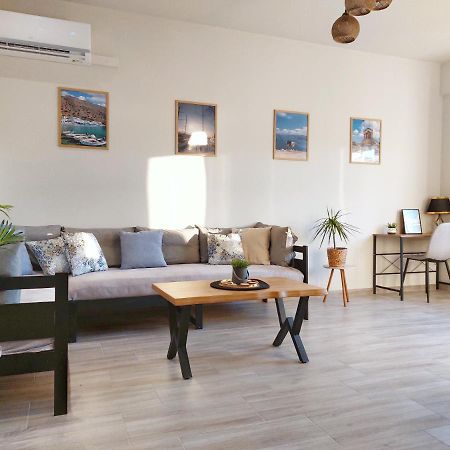 Holiday House Heraklion Deluxe Buitenkant foto