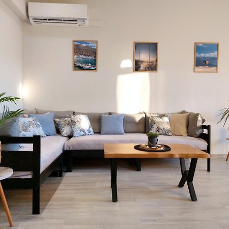 Holiday House Heraklion Deluxe Buitenkant foto