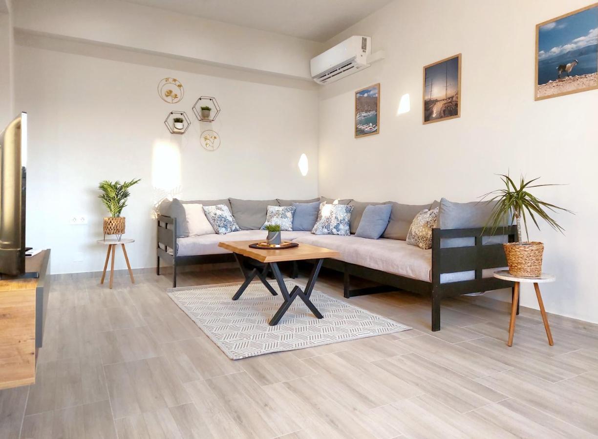 Holiday House Heraklion Deluxe Buitenkant foto